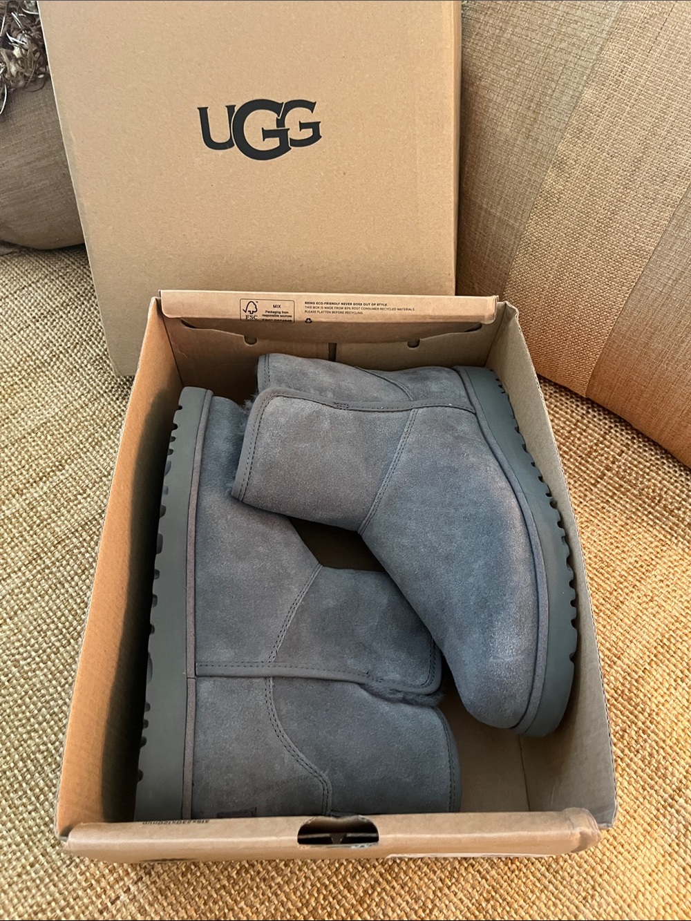 UGG Classic Mini Boot in Gray